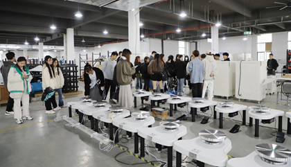 陶瓷創(chuàng)作者組團(tuán)看百陶會(huì)：身臨“企”境，眼見(jiàn)為實(shí)！